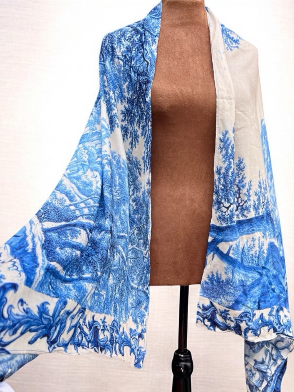 Market of Stars Ethereal Let The Light In Blue & White Scenic Scarf
